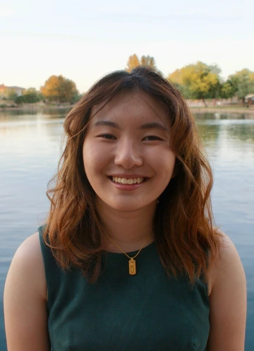 cropped portrait of Annie Chen